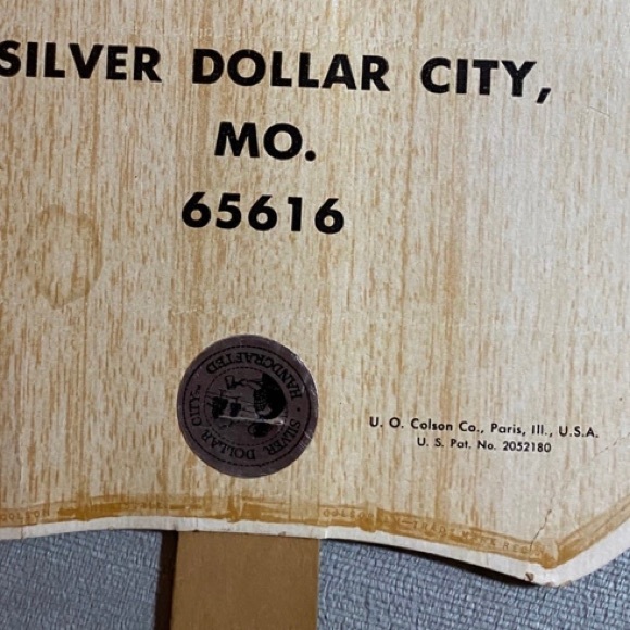 Antique vintage “I’m a Silver Dollar Silver Fan” fan from early 1970s - Picture 6 of 11